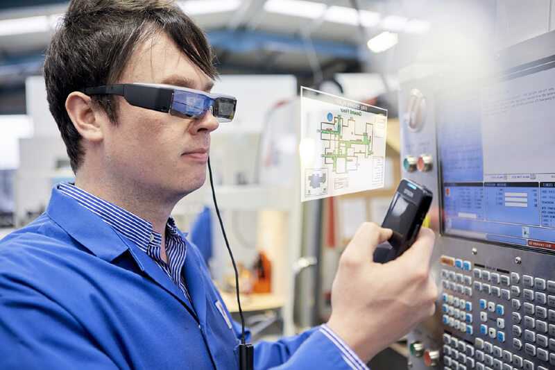 Smart glasses in working environment